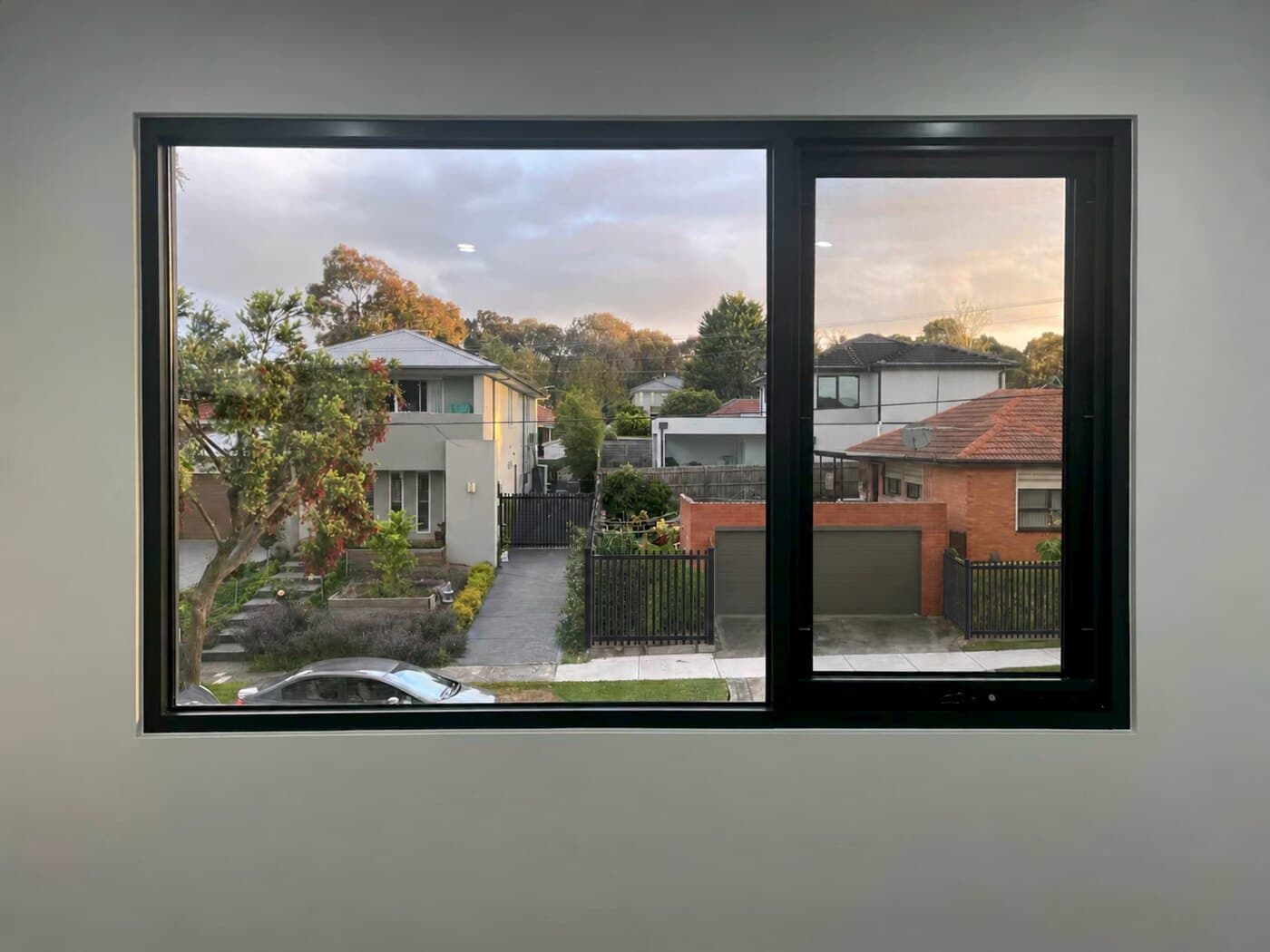 Window glass before and after a pure water clean